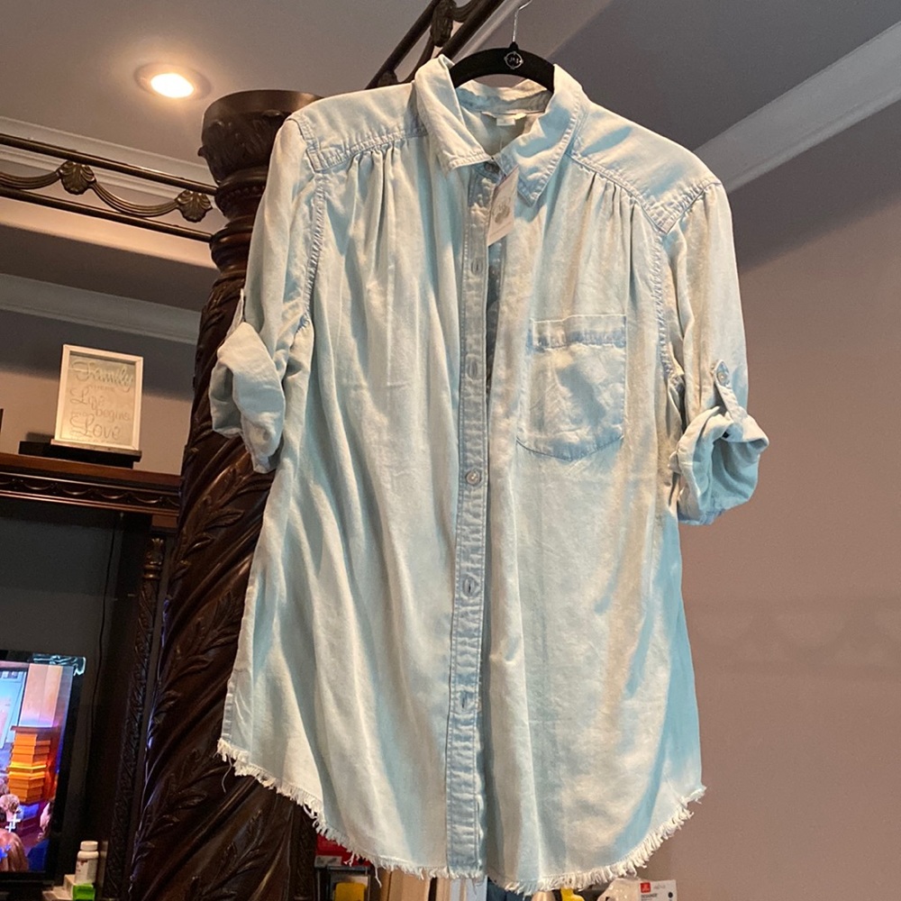 Denim look cuffed sleeve shirt